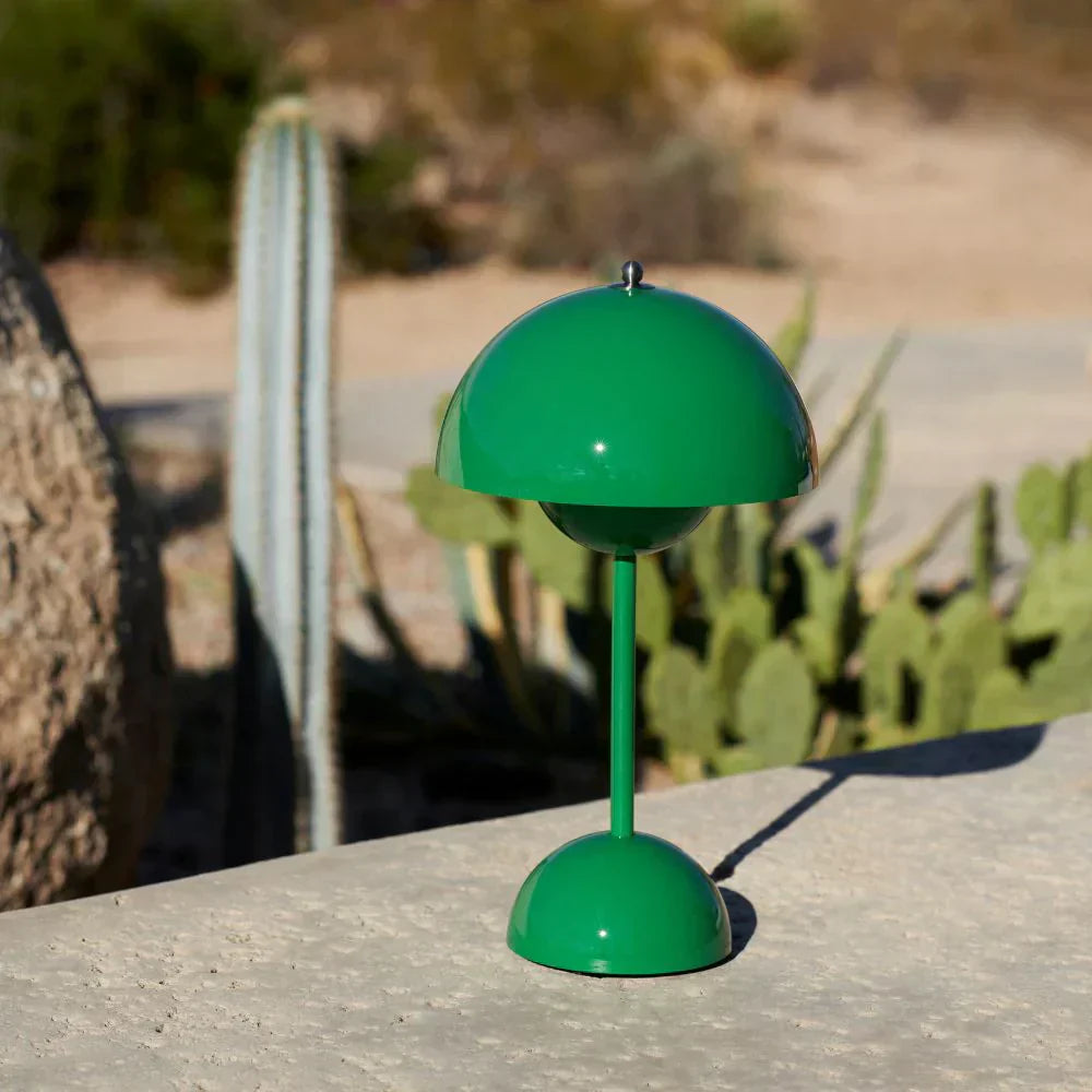 Retro Mushroom Table Lamp with Warm LED Glow