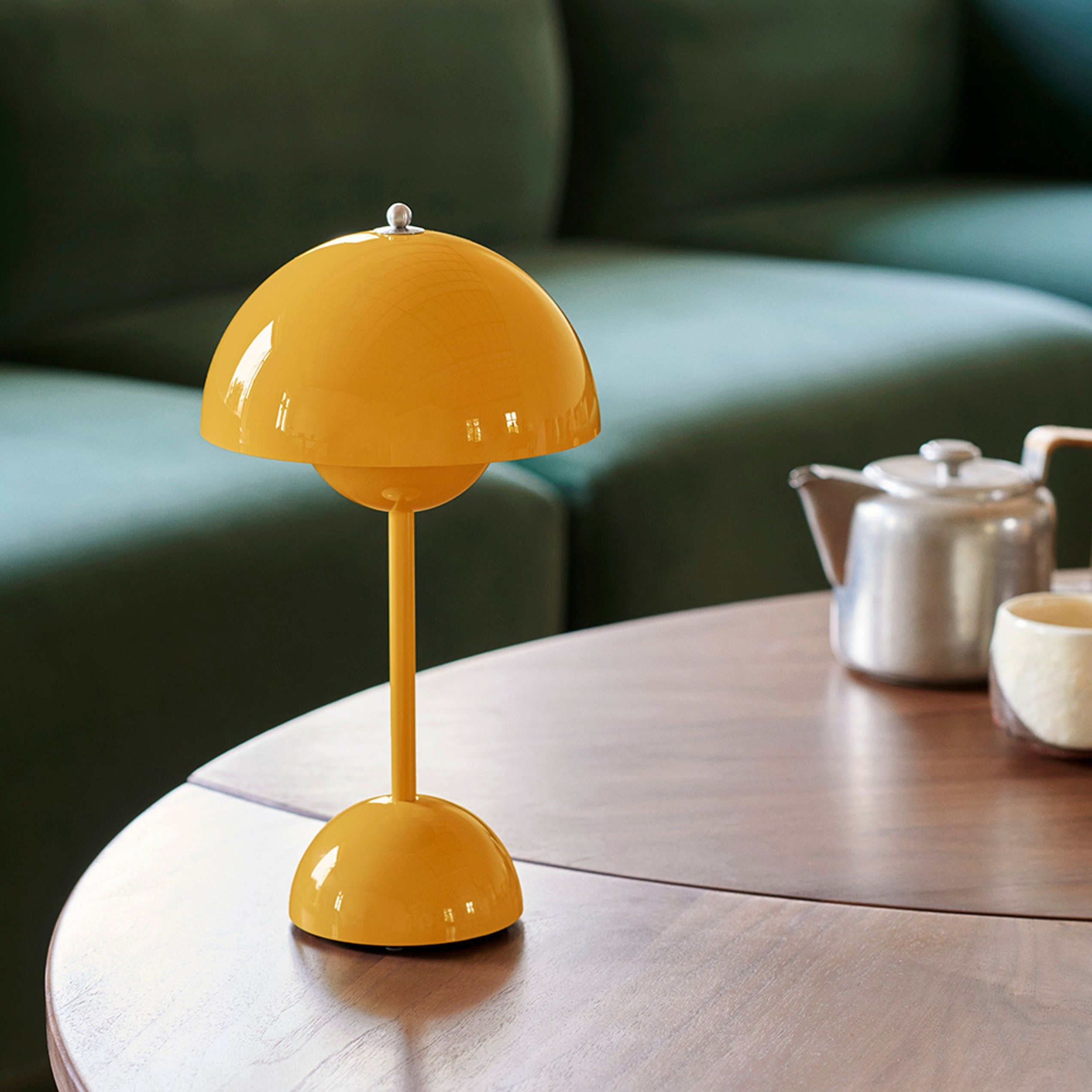 Retro Mushroom Table Lamp with Warm LED Glow