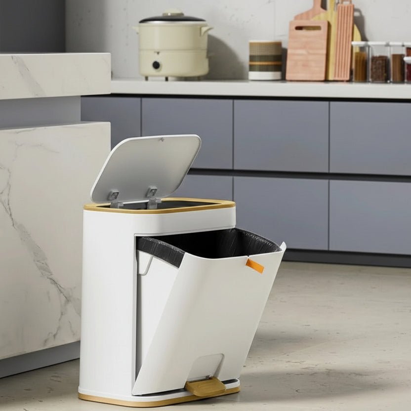 Bathroom Waste Bin with Smart Lid and Compact Design