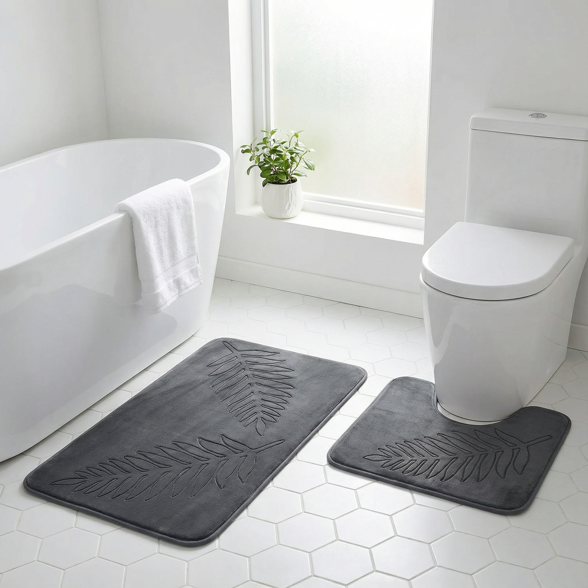 Leaf Design Bath Mat Set for Soft Comfort and Non-Slip Safety