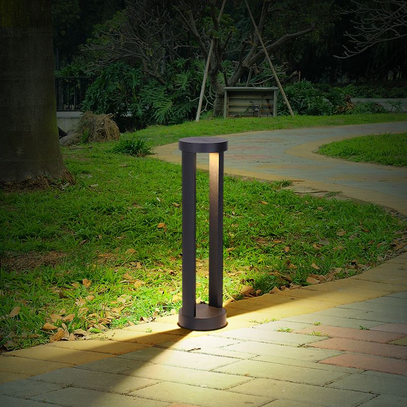 Modern Solar Exterior Light with Cylindrical Design