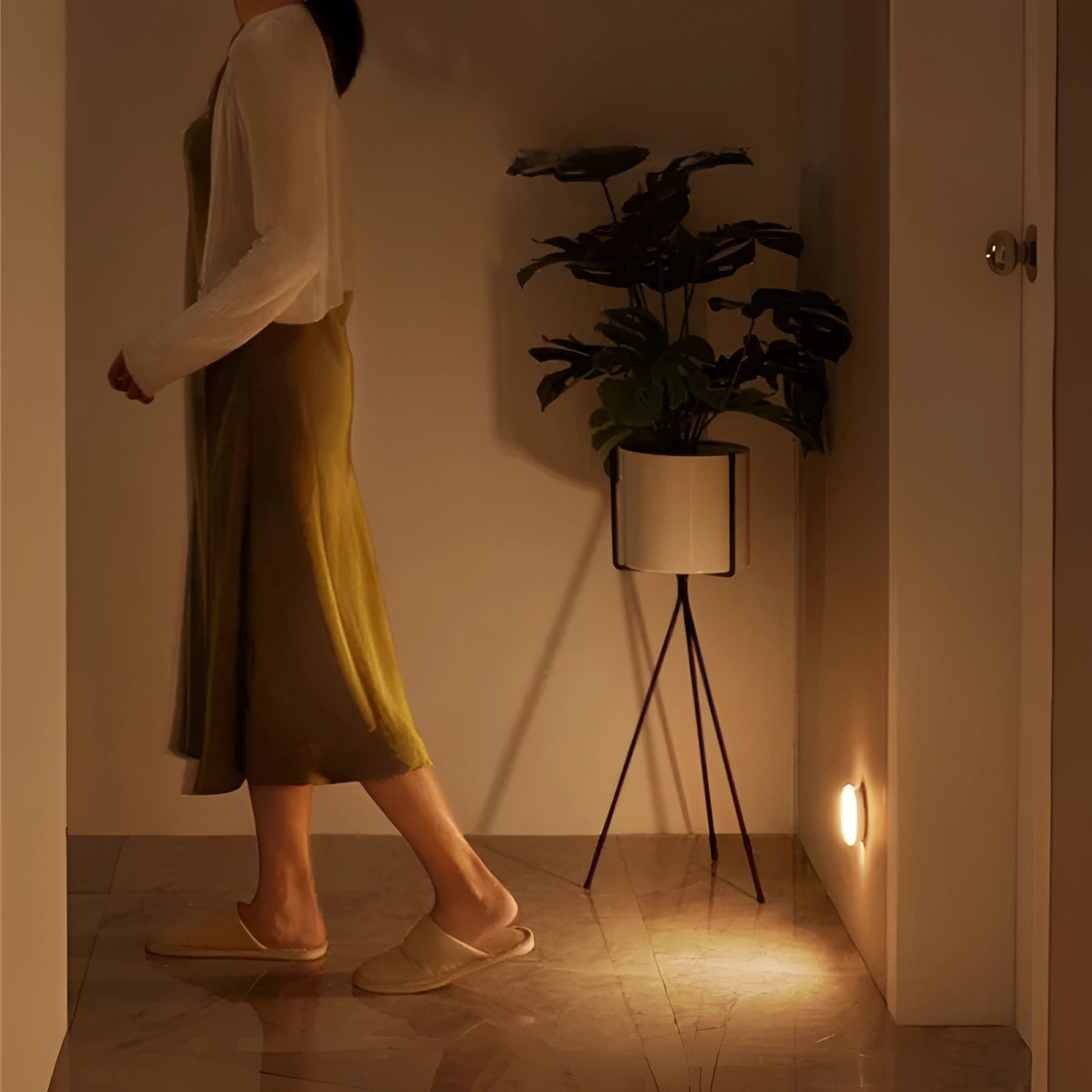 Motion Sensor Night Light with Soft LED Glow Design
