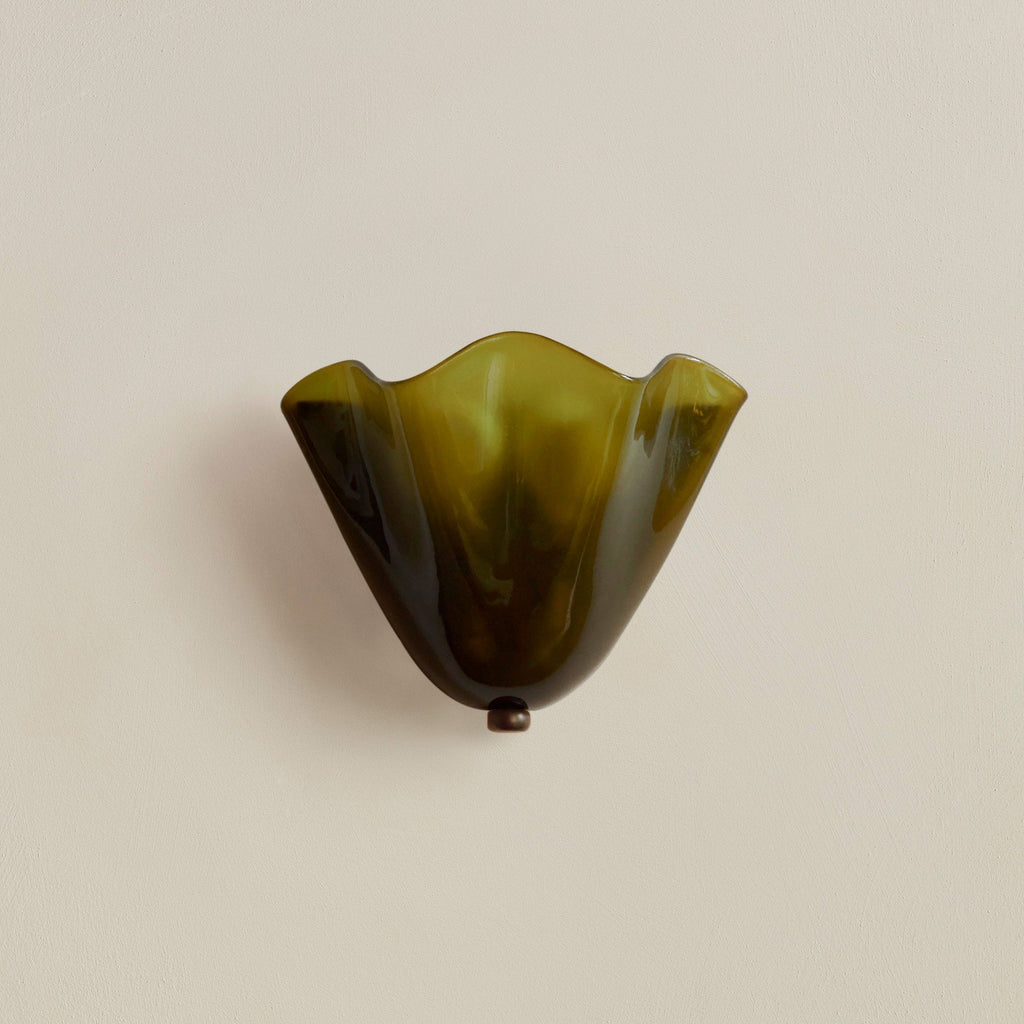 Retro Glass Wall Light with Shell Shade Design