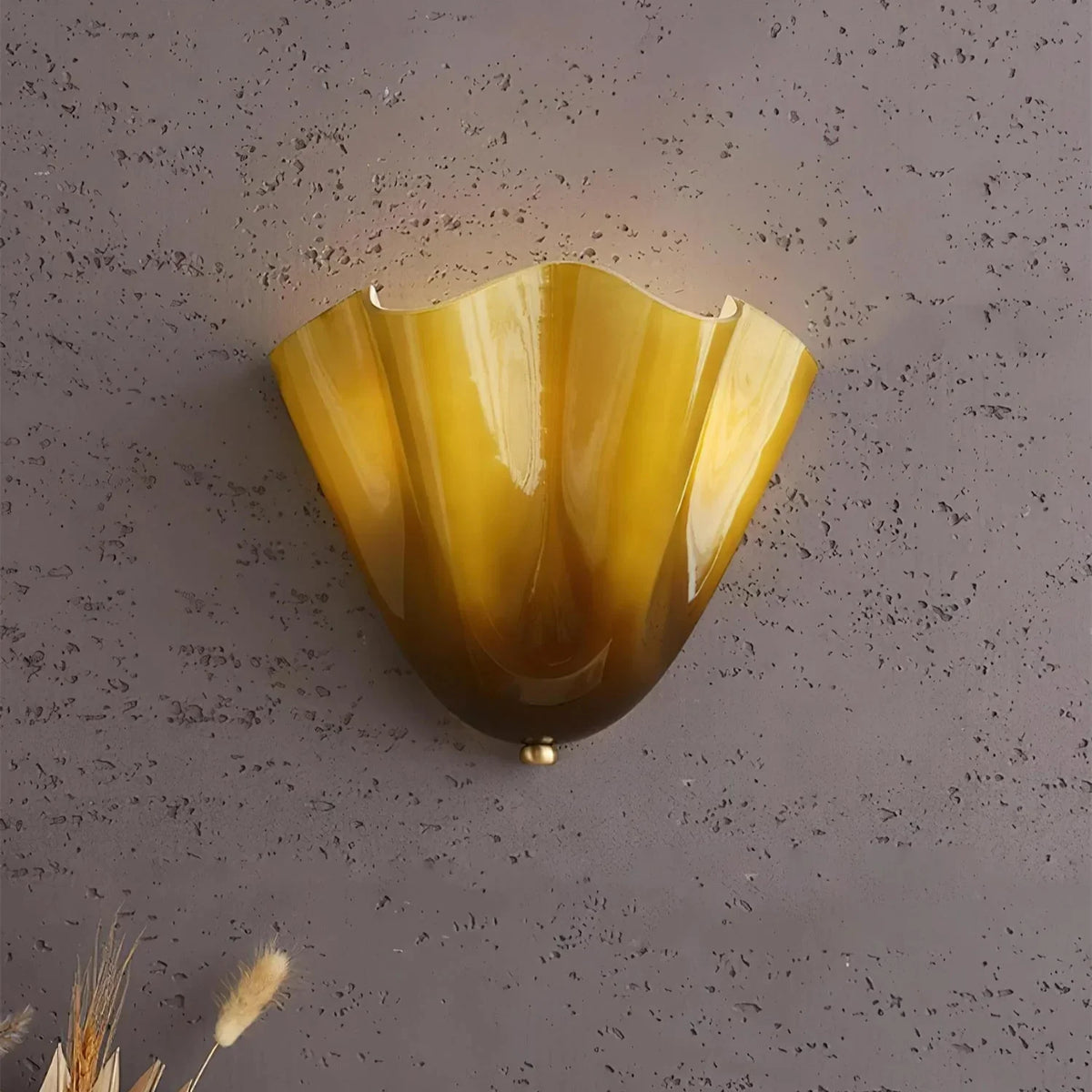 Retro Glass Wall Light with Shell Shade Design