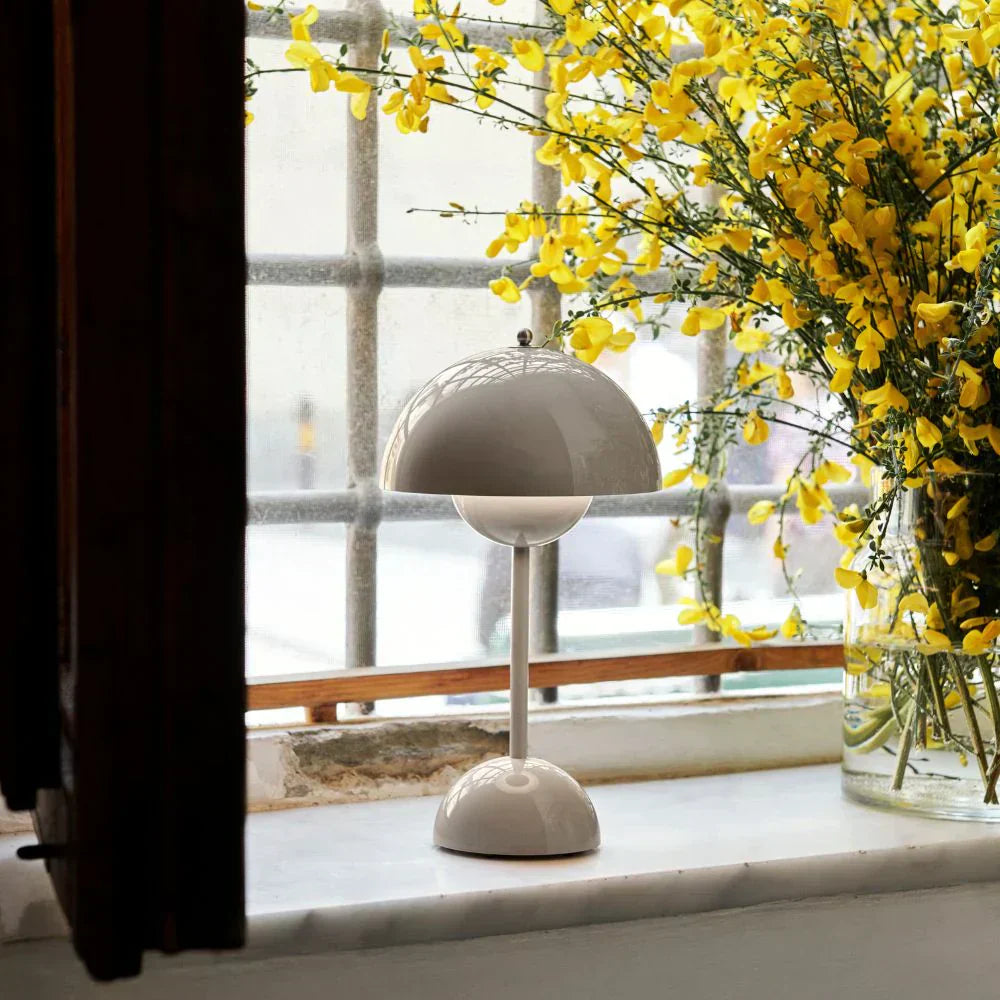 Retro Mushroom Table Lamp with Warm LED Glow
