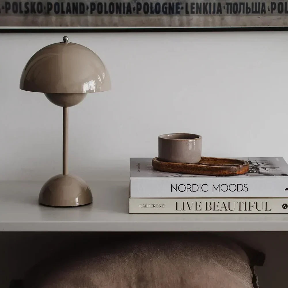 Retro Mushroom Table Lamp with Warm LED Glow