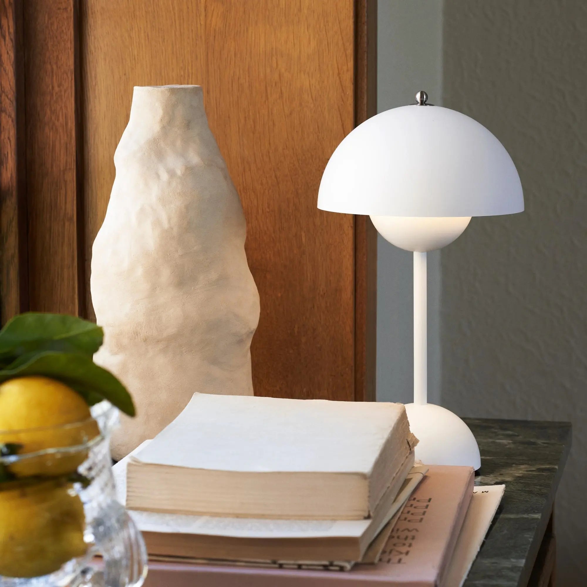 Retro Mushroom Table Lamp with Warm LED Glow