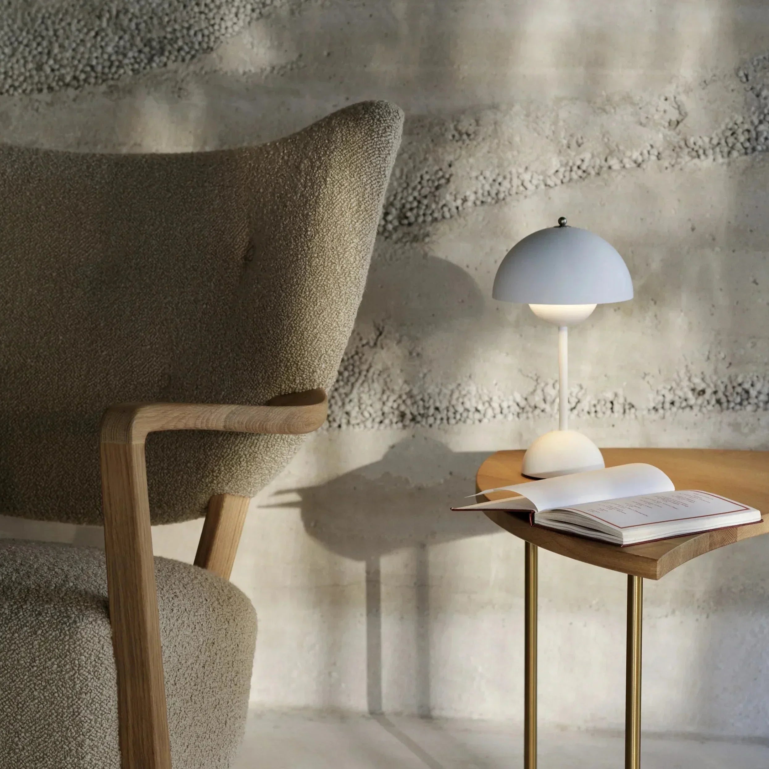 Retro Mushroom Table Lamp with Warm LED Glow