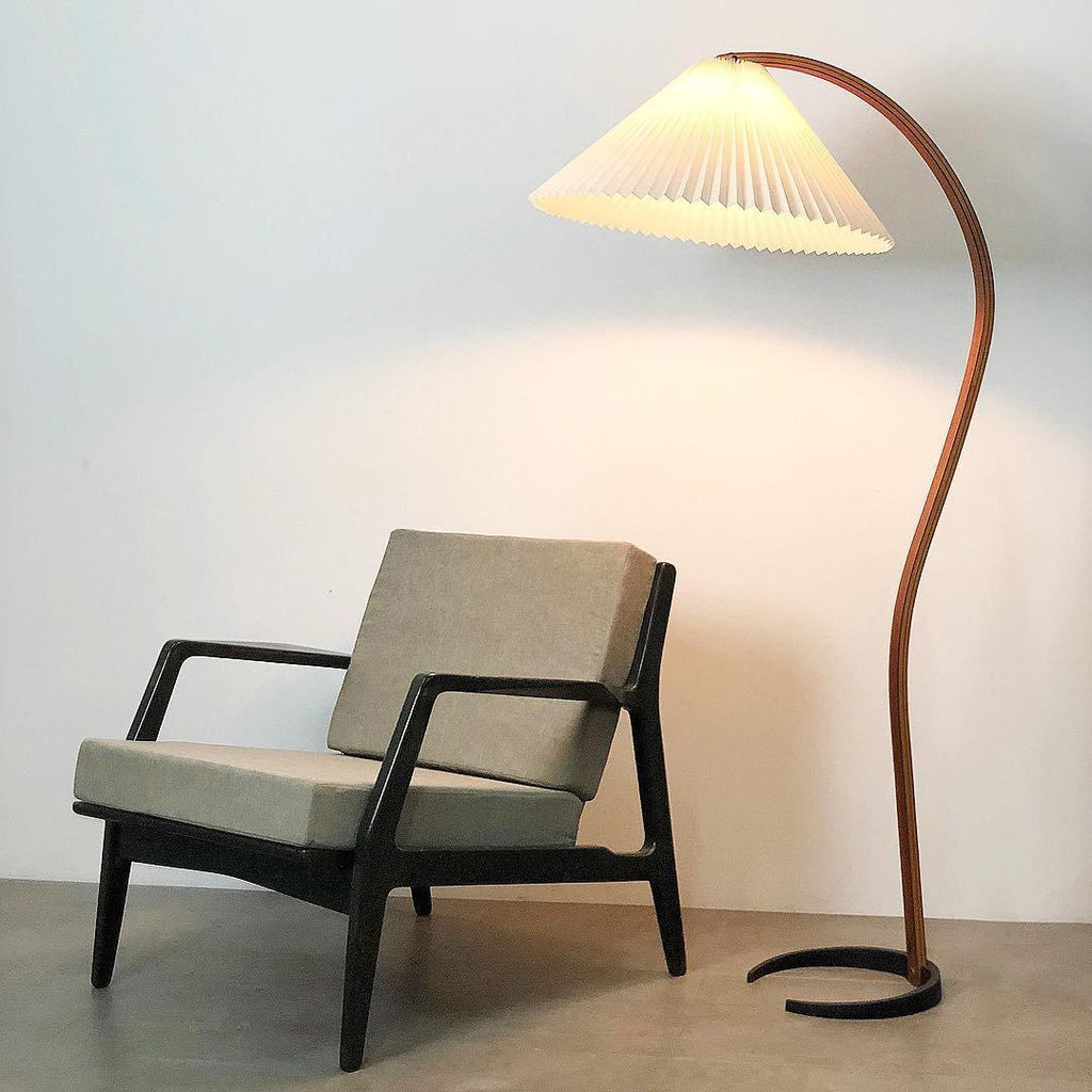 Scandinavian Curved Floor Lamp with Linen Shade