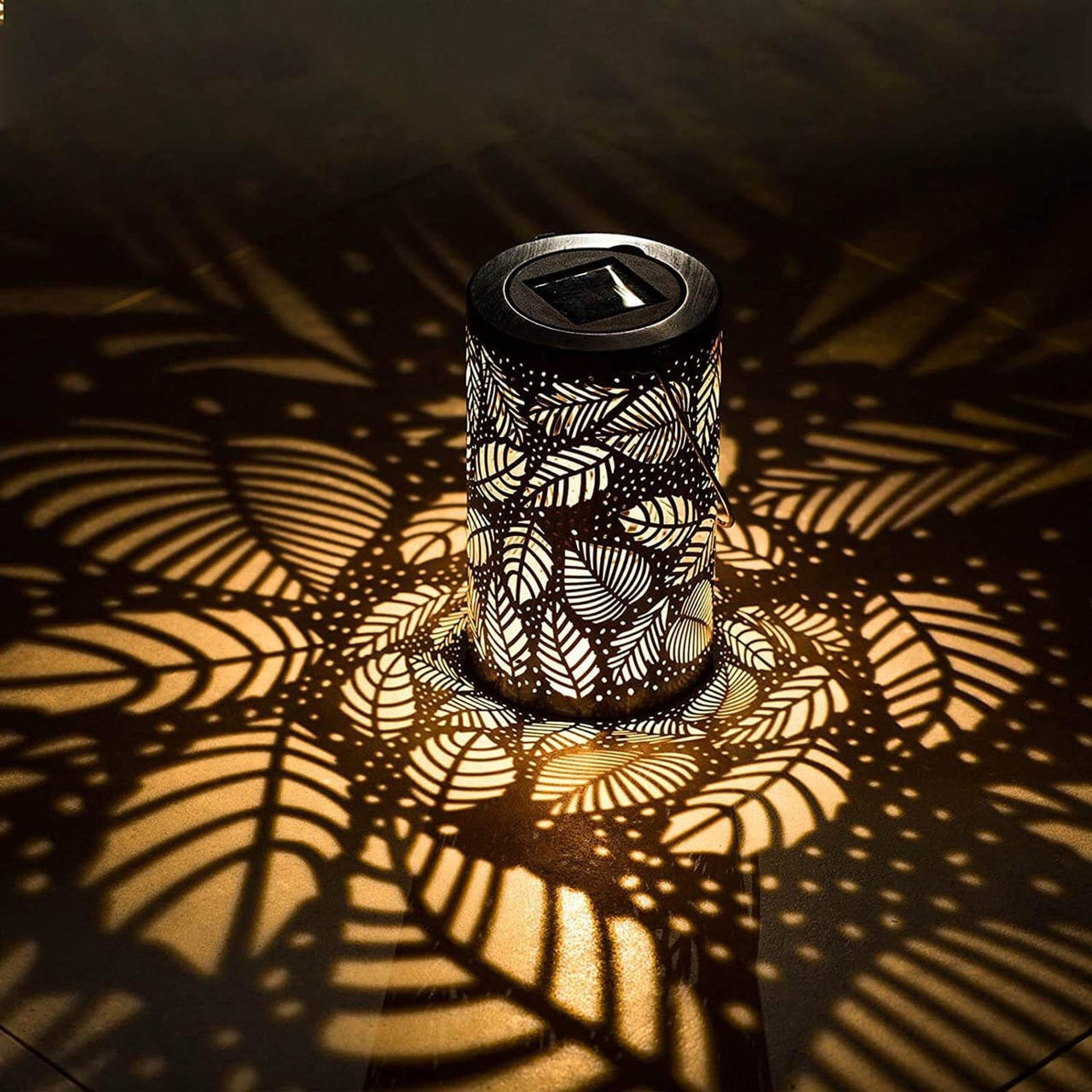 Solar Leaf Pattern Garden Lantern