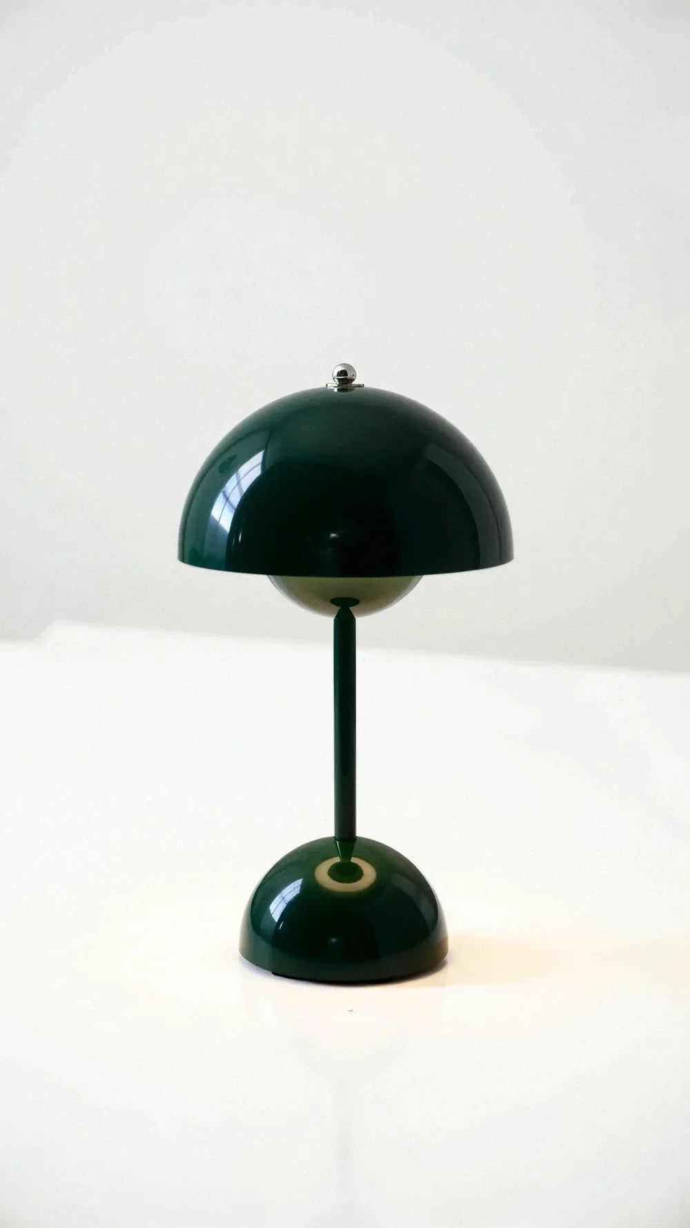 Wireless Modern Table Lamp with Touch Control for Ambient Lighting