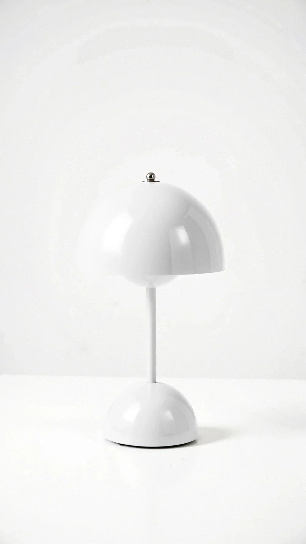 Wireless Modern Table Lamp with Touch Control for Ambient Lighting